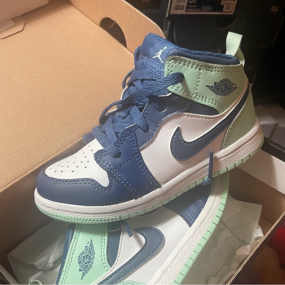 Toddler shoes